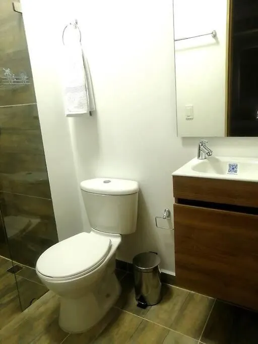Apartamento En Medellin Cerca Al Poblado 0*,  Κολομβία