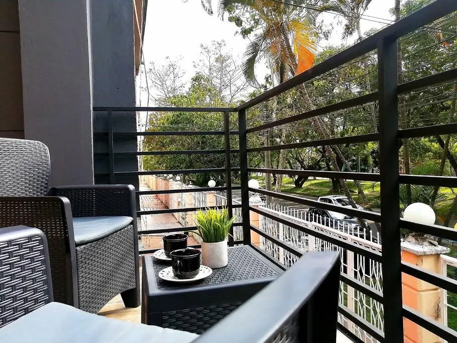 Apartamento En Medellin Cerca Al Poblado Διαμέρισμα
